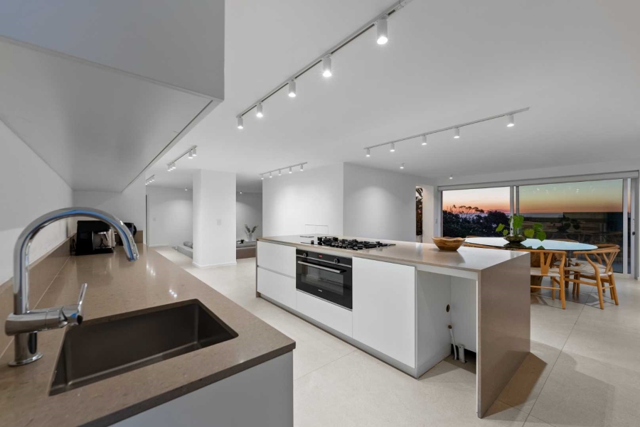 5 Bedroom Property for Sale in Camps Bay Western Cape